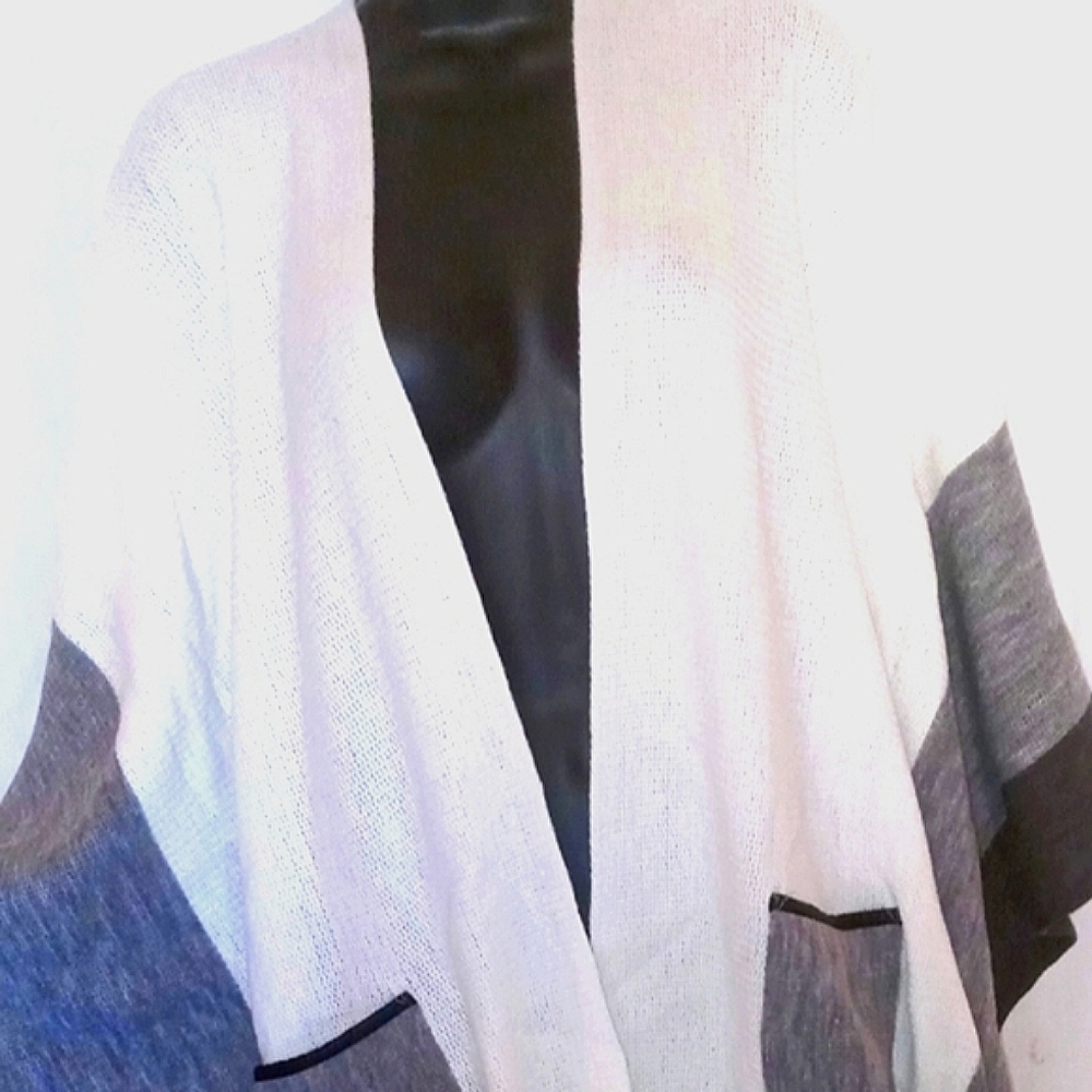 CEJON WHITE GREY BLACK CAPE /SHAWL